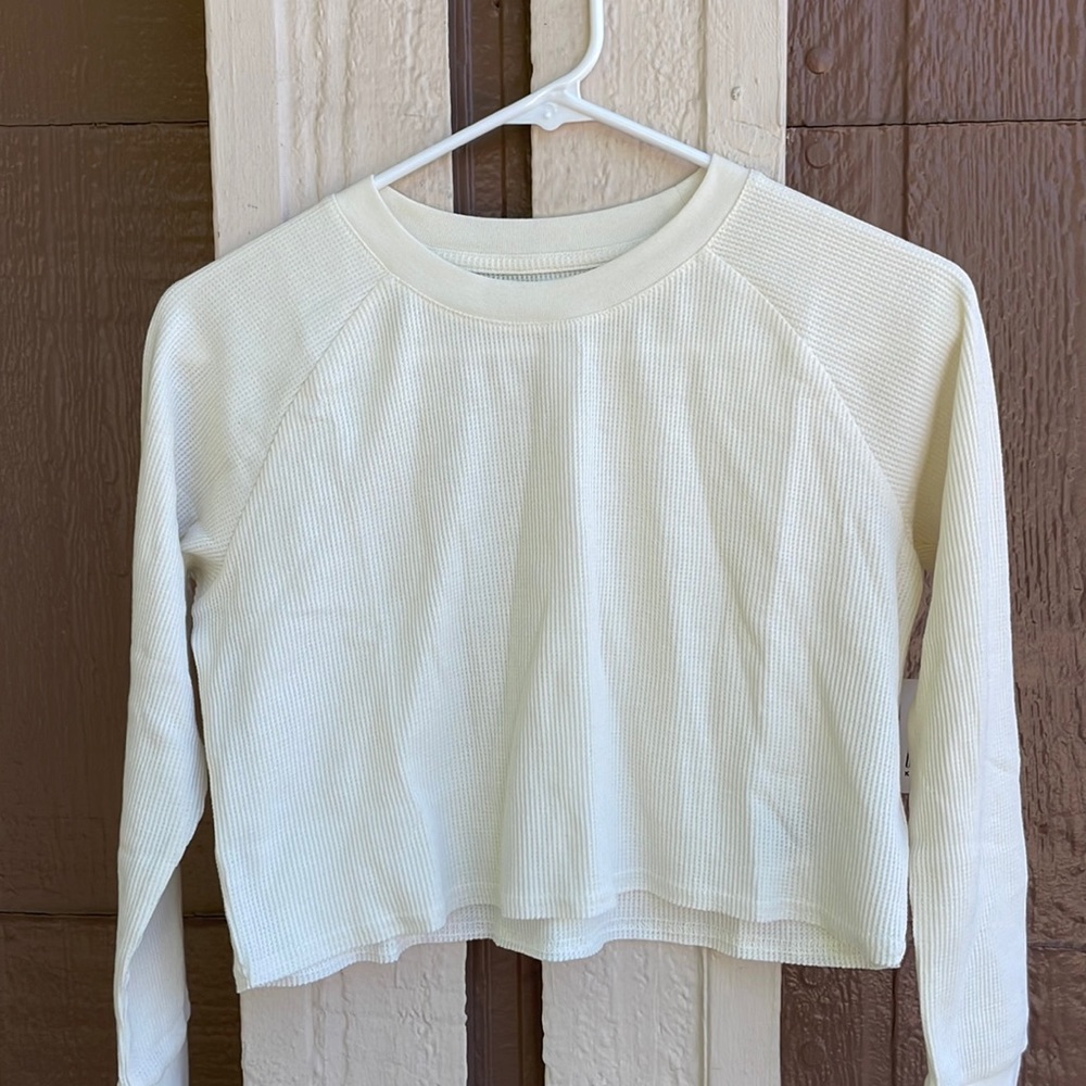 Gap NWT Thermal Tee
